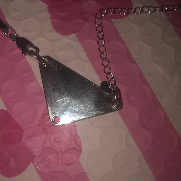 Prada charm w unbranded chain Necklace Néw - Picture 3 of 4